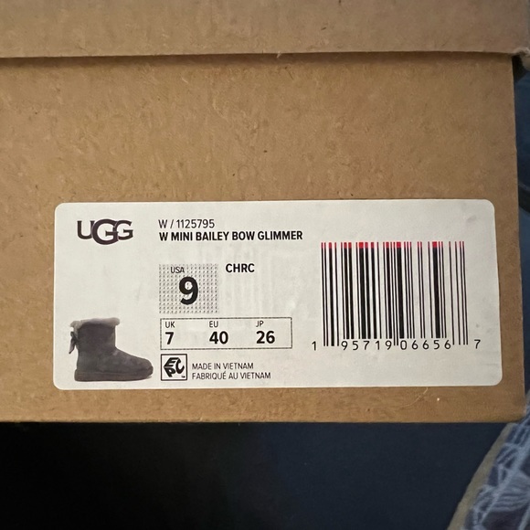 Brand New Ugg Boots Size 9 - Picture 4 of 4